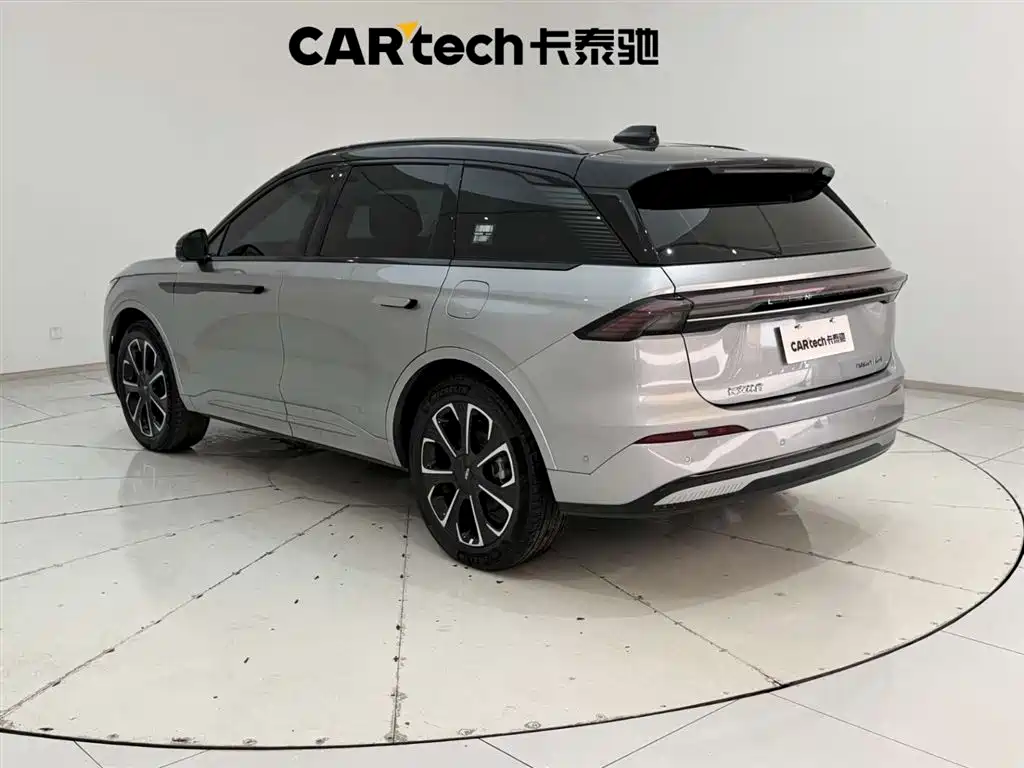 Voyager 2023 2.0T four-wheel drive Zunrui hybrid version купить на сайте DeffCars