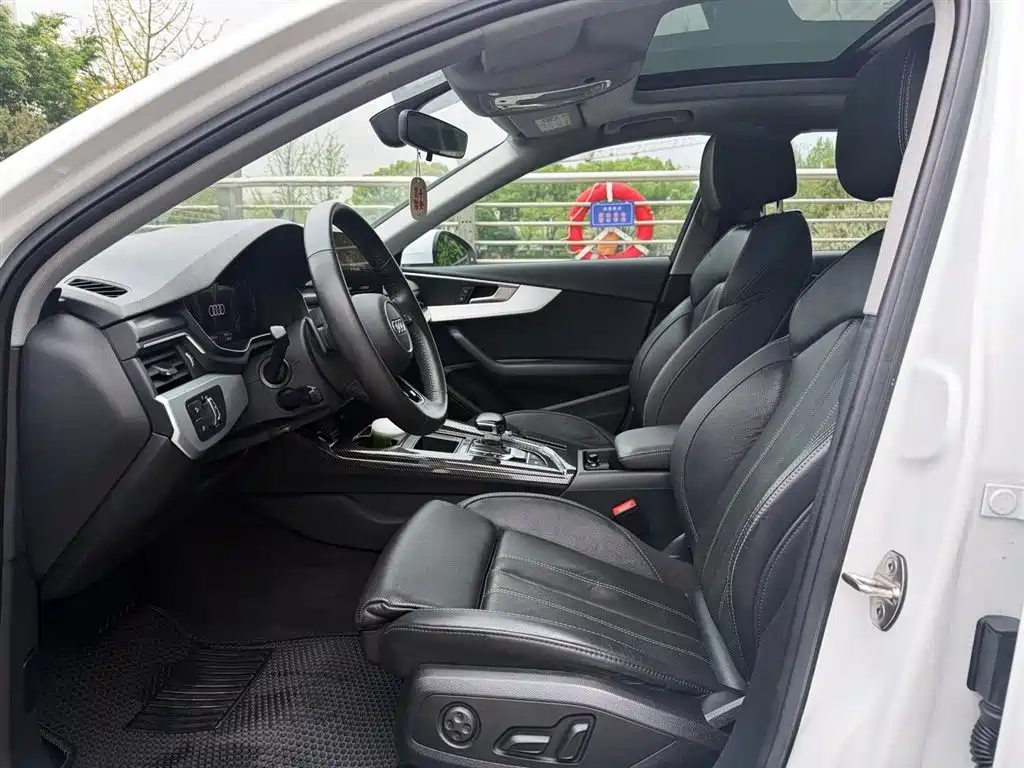 Audi A4L 2022 40 TFSI Fashionable and Dynamic купить на сайте DeffCars