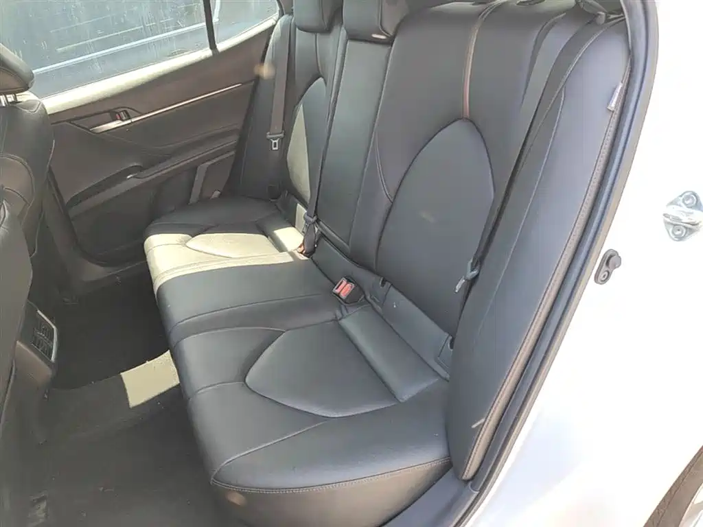 Camry 2021 2.0G Deluxe Edition купить на сайте DeffCars