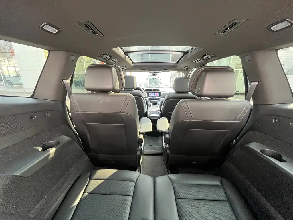 Cadillac XT6 2025 2.0T six-seat four-wheel drive premium executive black label version купить на сайте DeffCars