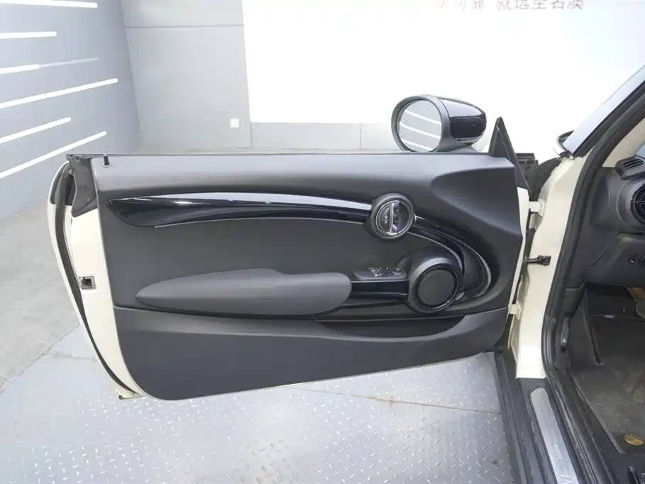 MINI 2022 facelift 1.5T COOPER Classic купить на сайте DeffCars