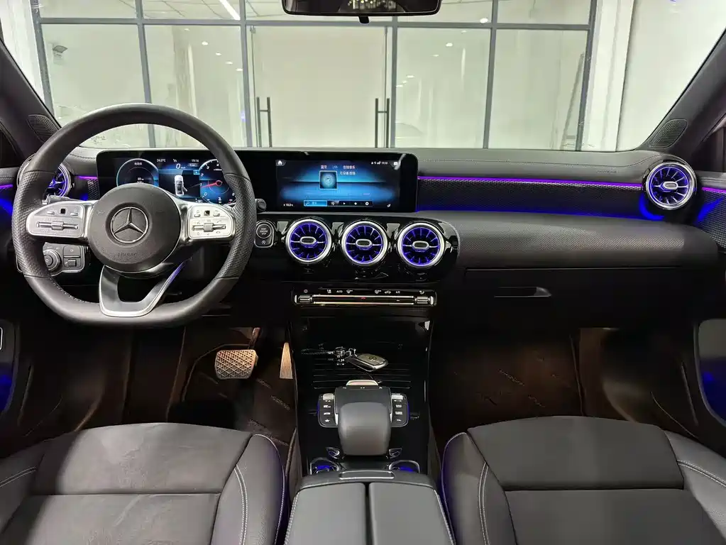 Mercedes-Benz A-Class 2021 A 200 L Sports Sedan Fashionable купить на сайте DeffCars