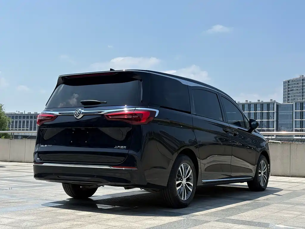 Buick GL8 2023 ES Lu Zun Exclusive Model купить на сайте DeffCars