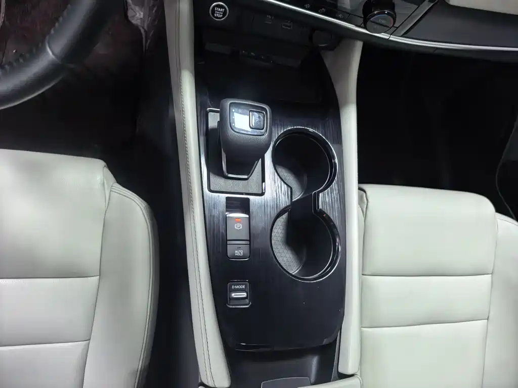 X-Trail 2021 VC-Turbo 300 CVT 2WD Deluxe Edition купить на сайте DeffCars
