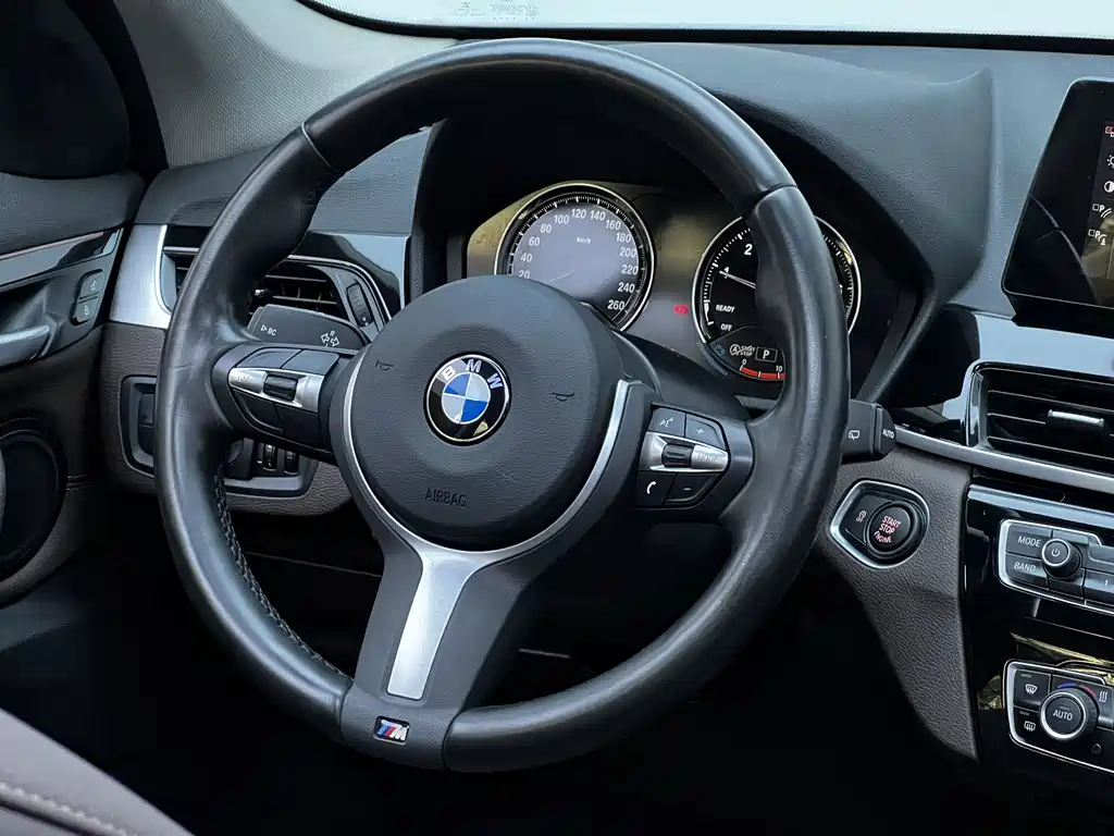BMW X1 2020 sDrive20Li Exclusive Model купить на сайте DeffCars
