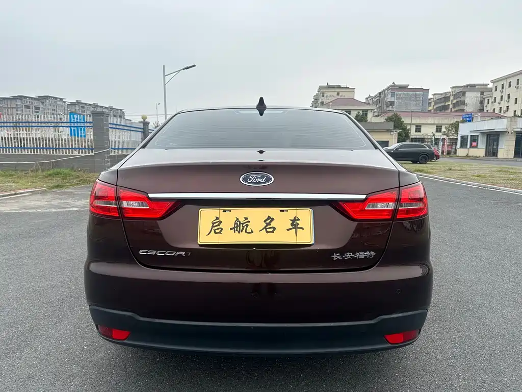 Escort 2019 facelift 1.5L automatic quality model (tire pressure monitoring) National VI купить на сайте DeffCars