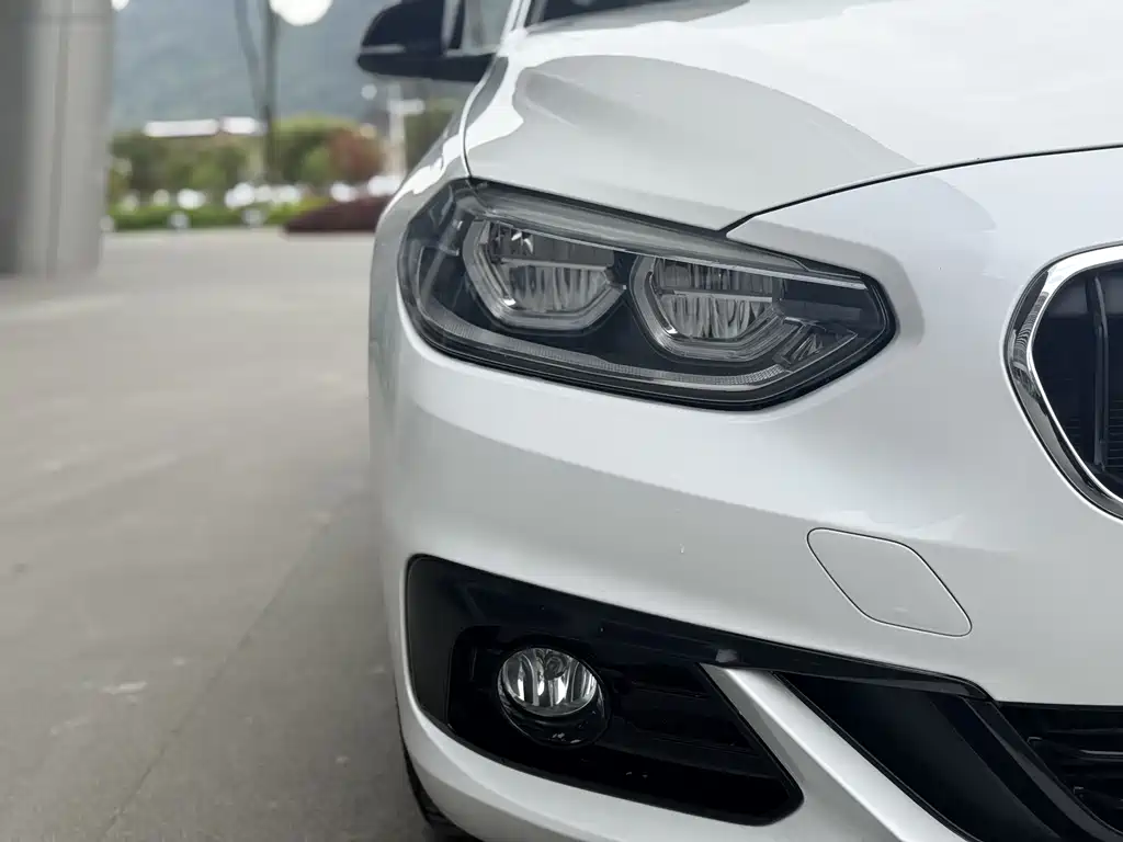BMW 1 Series 2018 118i Sports купить на сайте DeffCars