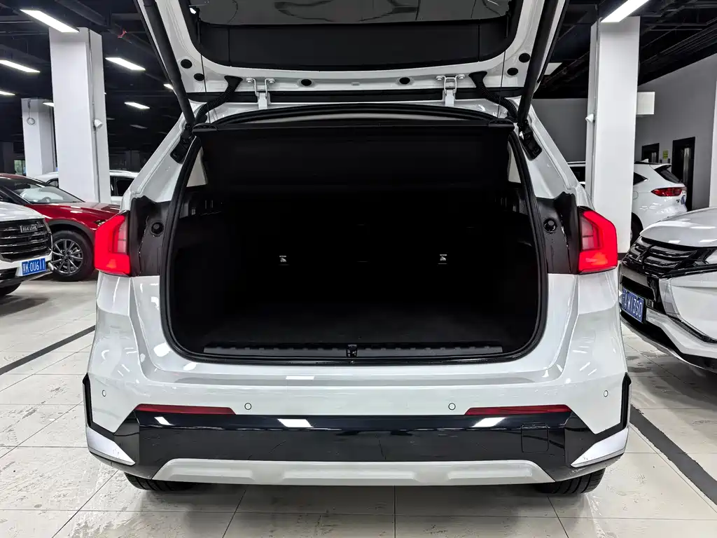 BMW X1 2023 sDrive20Li X Design Package купить на сайте DeffCars
