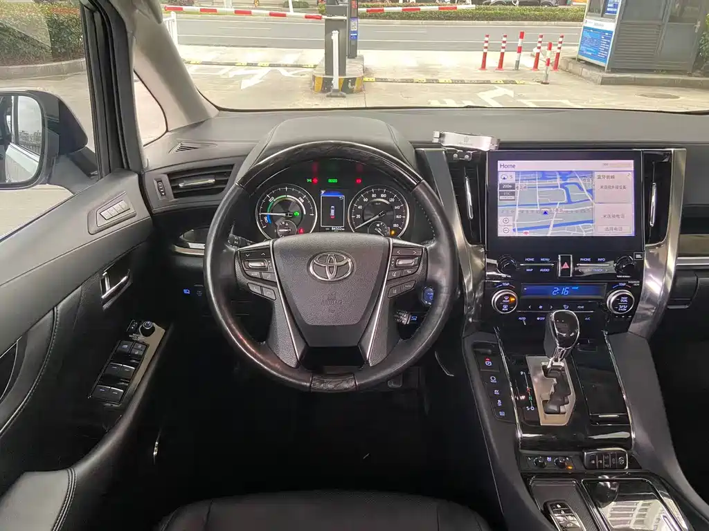 Wilfa 2021 Crown Dual Engine 2.5L HV Deluxe Edition купить на сайте DeffCars