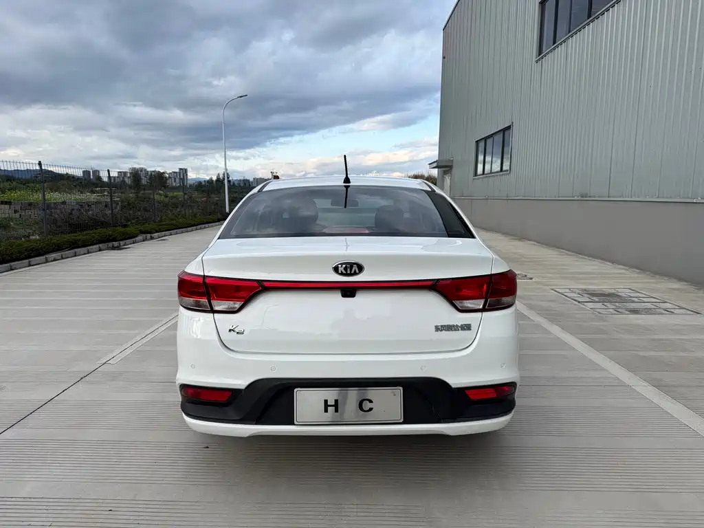Kia K2 2017 Sedan 1.4L AT 15th Anniversary Special Edition GLS купить на сайте DeffCars