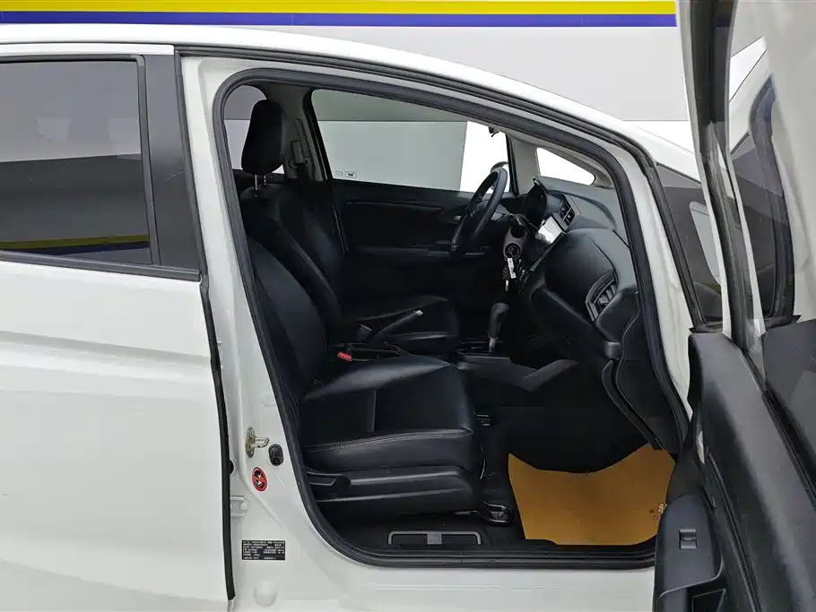 Fit 2018 1.5L CVT Comfort Edition купить на сайте DeffCars
