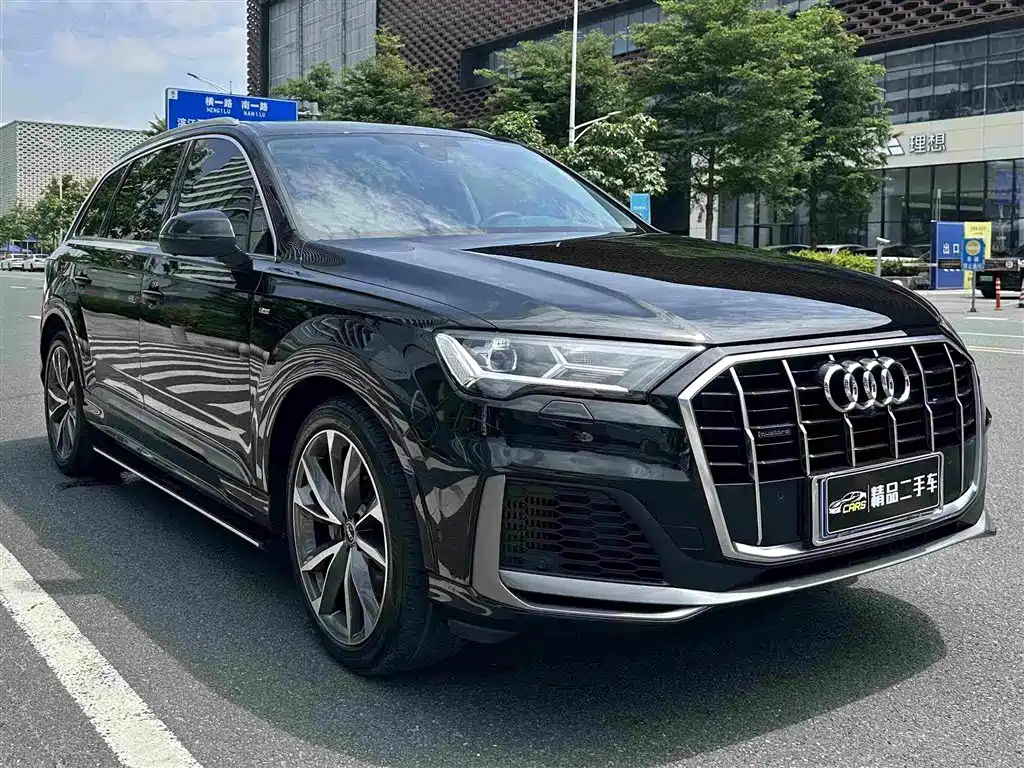 Audi Q7 2022 55 TFSI quattro S line sports купить на сайте DeffCars