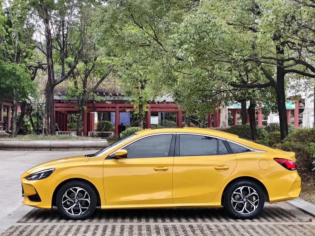 MG5 2021 180DVVT CVT Youth Deluxe Edition купить на сайте DeffCars
