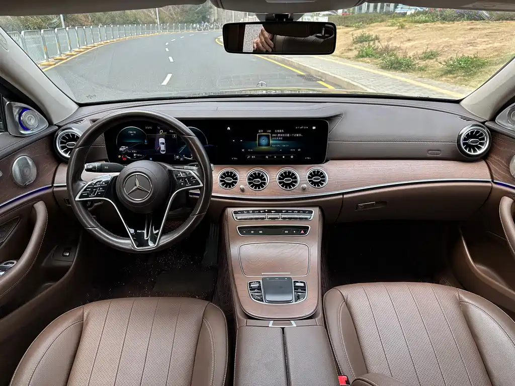 Mercedes-Benz E-Class 2022 E 300 L Luxury Model купить на сайте DeffCars
