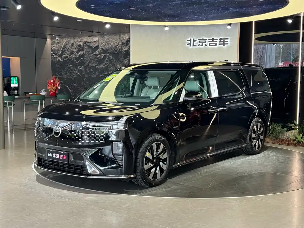 Volvo EM90 2025 Ultra six-seater купить на сайте DeffCars