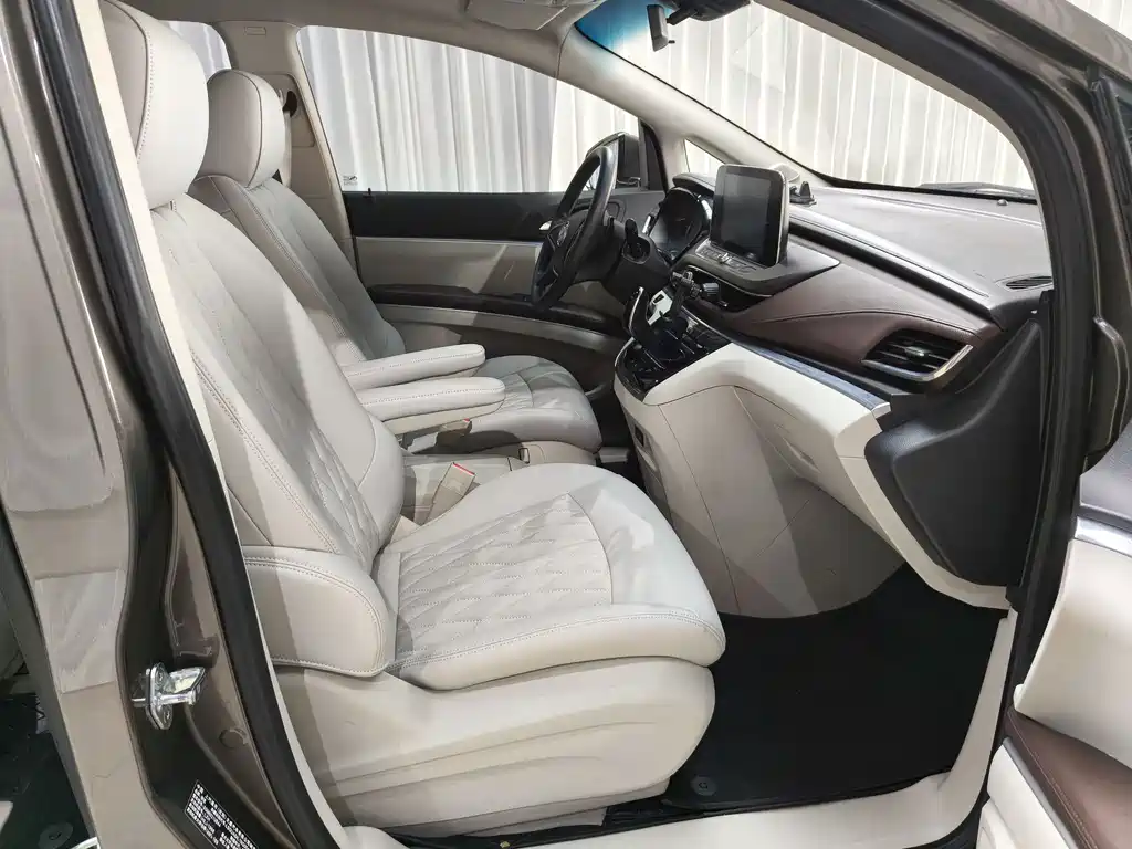 Buick GL8 2022 Land Business Class 652T Comfort купить на сайте DeffCars