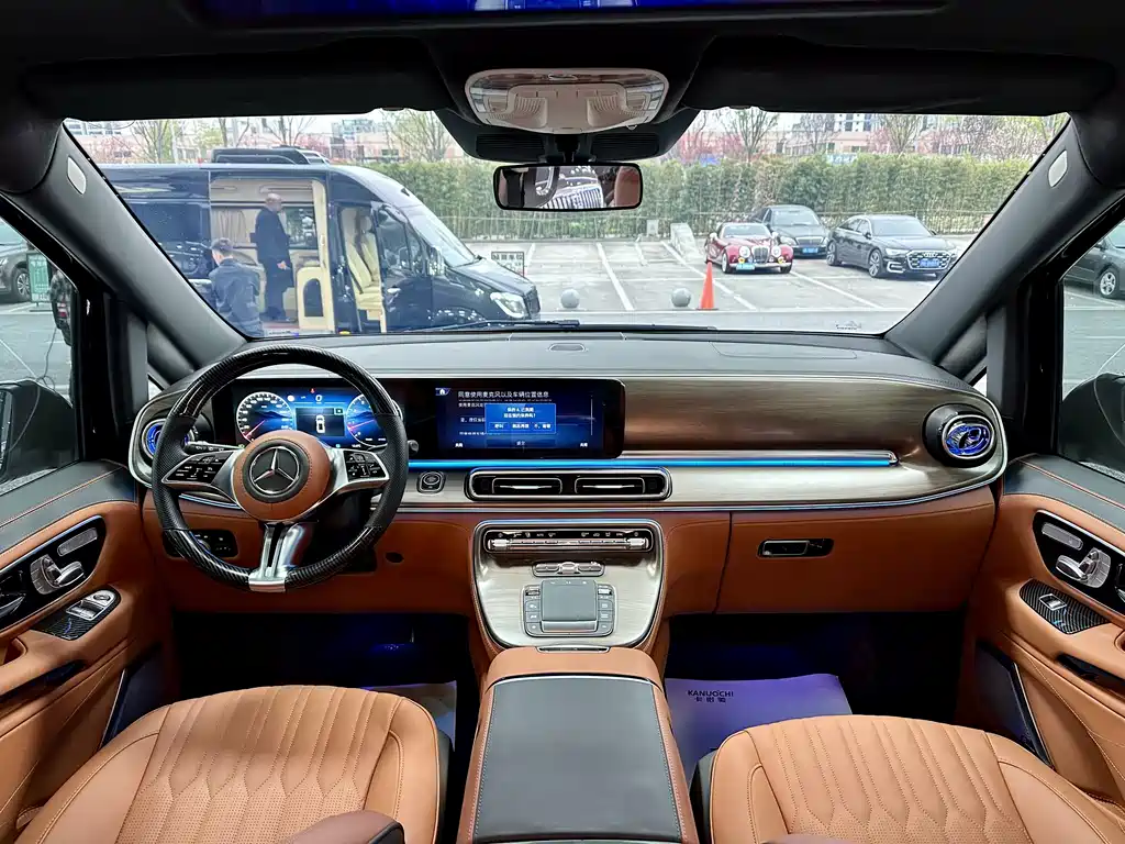 Vito 2024 2.0T Business Edition 7 seats купить на сайте DeffCars