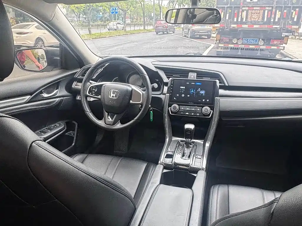 Civic 2019 220TURBO CVT Dynamic Edition National V купить на сайте DeffCars