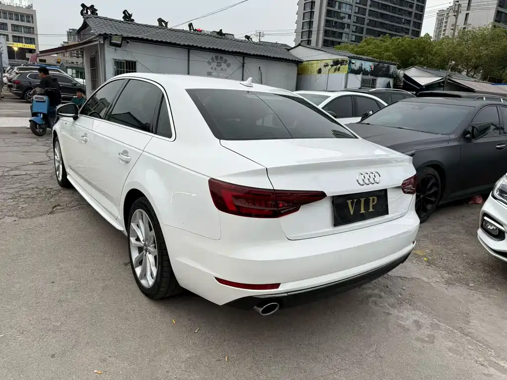 Audi A4L 2018 30th Anniversary Model 40 TFSI Enterprising купить на сайте DeffCars