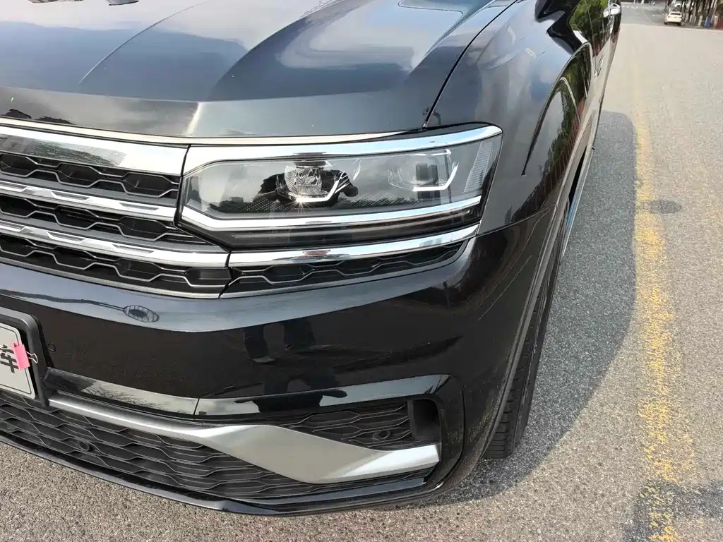 Touron 2020 Touron X 330TSI two-wheel drive luxury version купить на сайте DeffCars