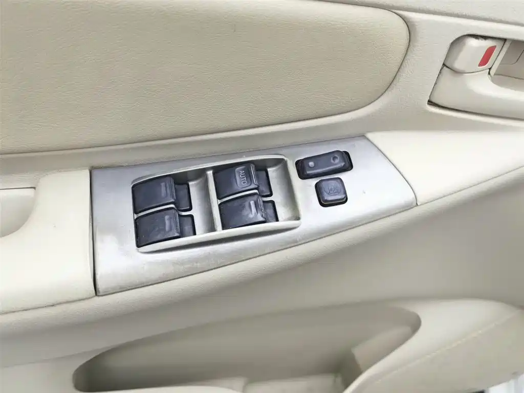 Corolla 2013 1.6L automatic luxury version купить на сайте DeffCars