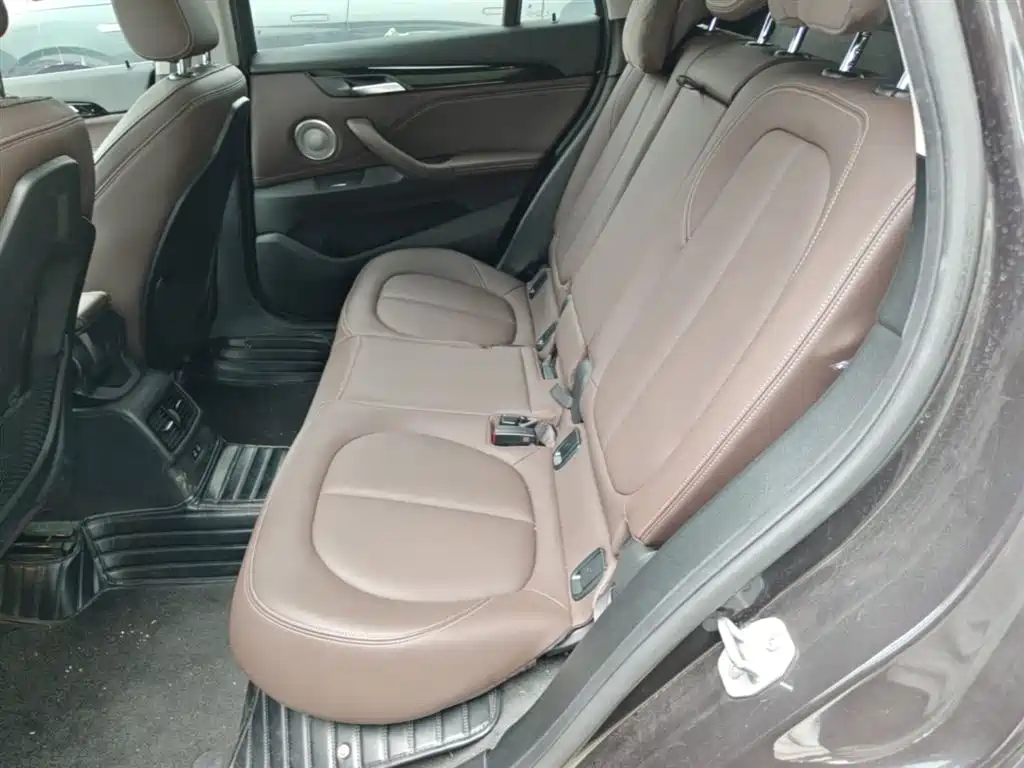 BMW X1 2022 sDrive25Li Leading Model купить на сайте DeffCars