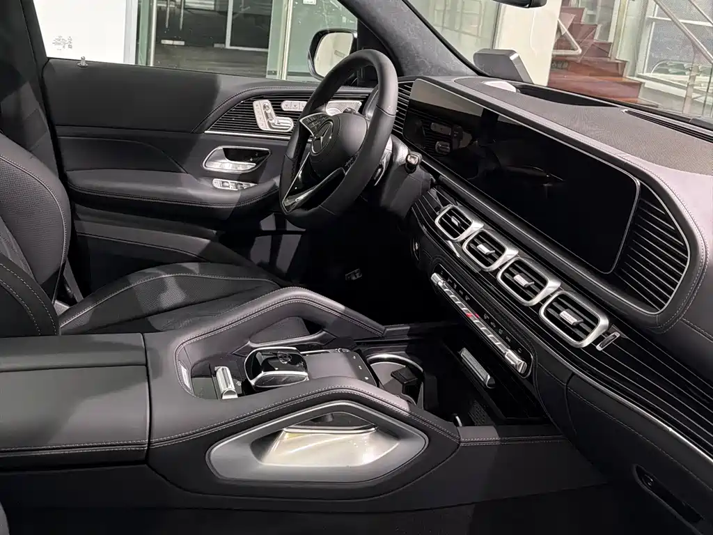 Maybach GLS 2026 GLS 480 4MATIC Liyi Edition купить на сайте DeffCars