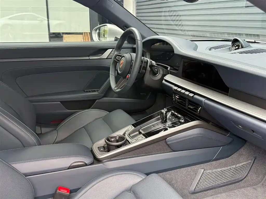 Porsche 911 2025 Carrera 3.0T купить на сайте DeffCars