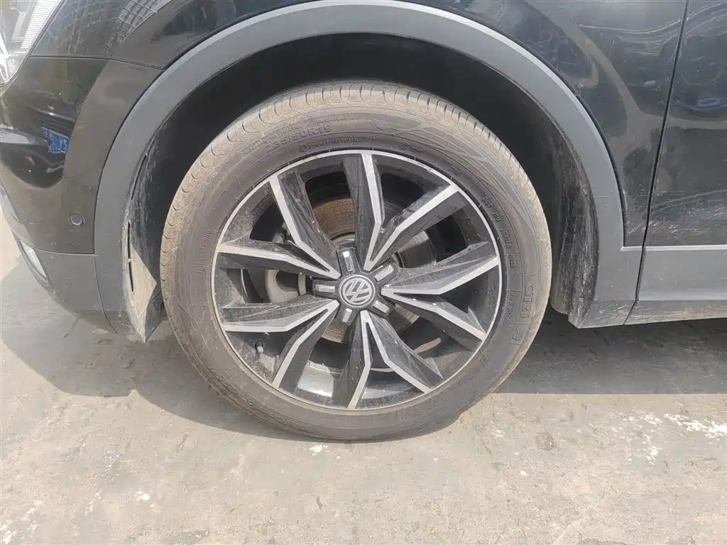 Tiguan L 2020 330TSI automatic two-wheel drive smart luxury version National VI купить на сайте DeffCars