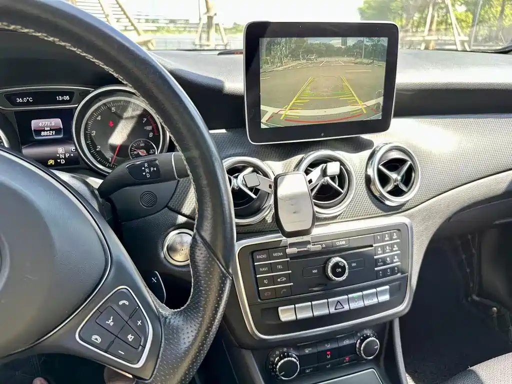 Mercedes-Benz GLA 2017 GLA 200 Fashion Model купить на сайте DeffCars