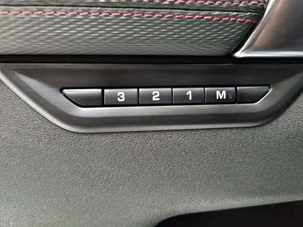 Discovery Sport 2020 249PS R-Dynamic Performance Edition купить на сайте DeffCars