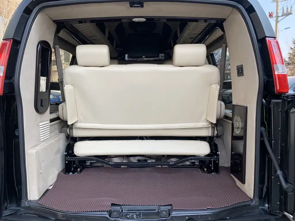 SAVANA 2011 5.3L Business Star 7-seater купить на сайте DeffCars