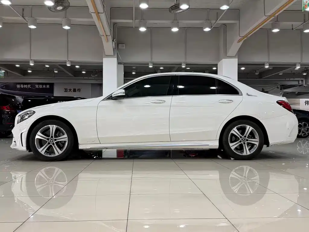 Mercedes-Benz C-Class 2019 facelift C 260 L sports version купить на сайте DeffCars