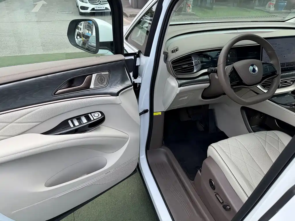 Denza D9 2022 DM-i 1040 Premium Type купить на сайте DeffCars