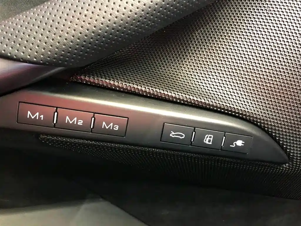 Ferrari 296 2021 3.0T V6 GTB купить на сайте DeffCars