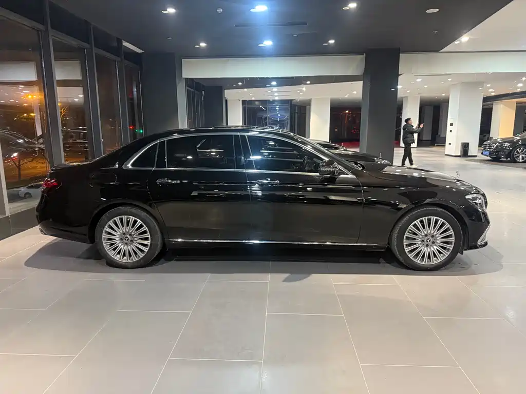 Mercedes-Benz E-Class 2023 E 300 L Luxury Model купить на сайте DeffCars