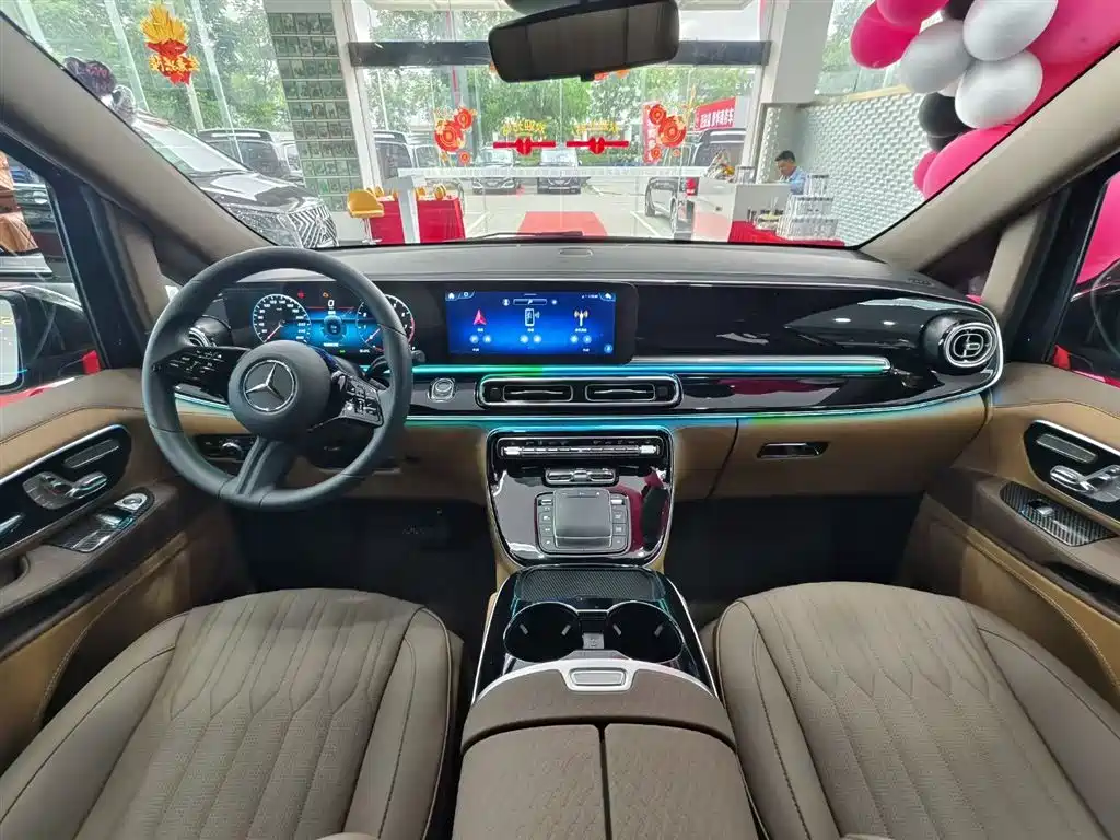 Vito 2024 2.0T Business Edition 7 seats купить на сайте DeffCars