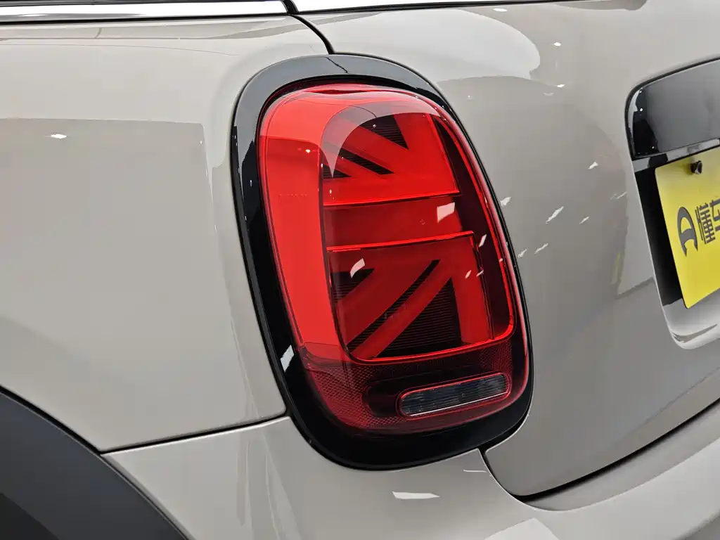 MINI 2023 1.5T COOPER Artist купить на сайте DeffCars