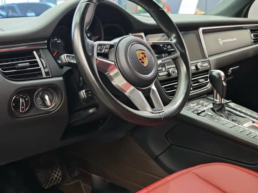 Macan 2020 Macan 2.0T купить на сайте DeffCars