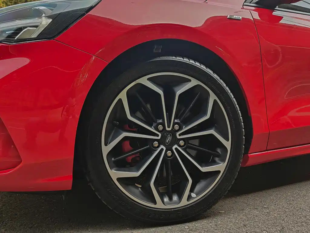 Focus 2020 Hatchback EcoBoost 180 Automatic ST Line купить на сайте DeffCars