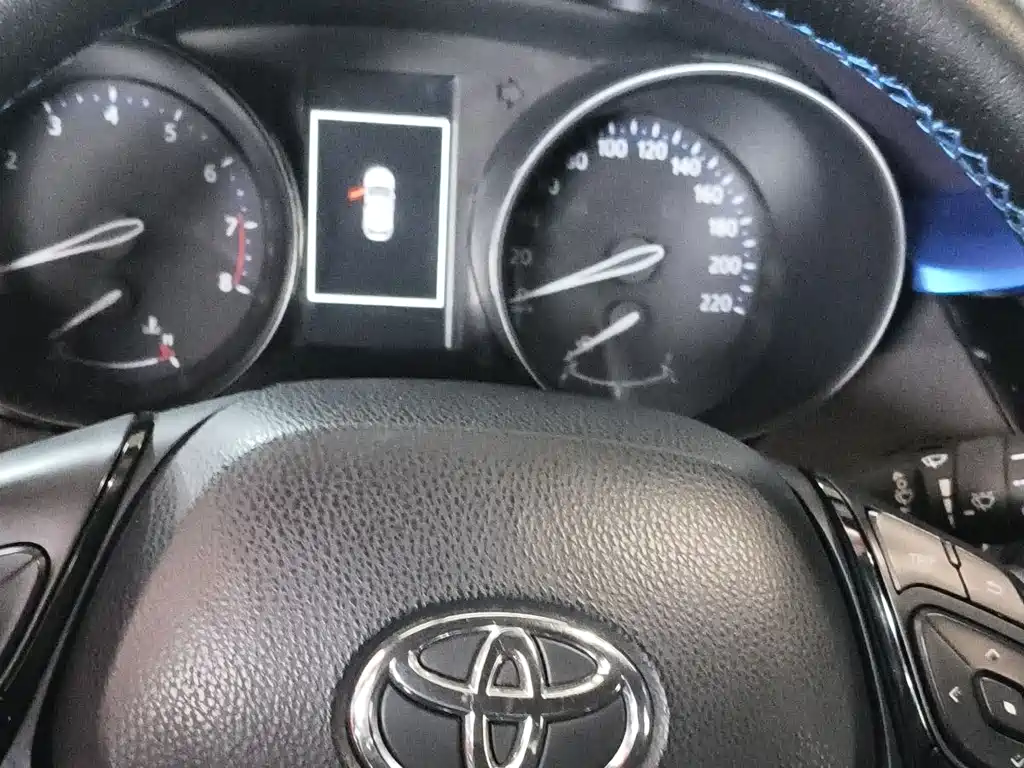 Toyota C-HR 2018 2.0L Cooly Deluxe Edition National V купить на сайте DeffCars