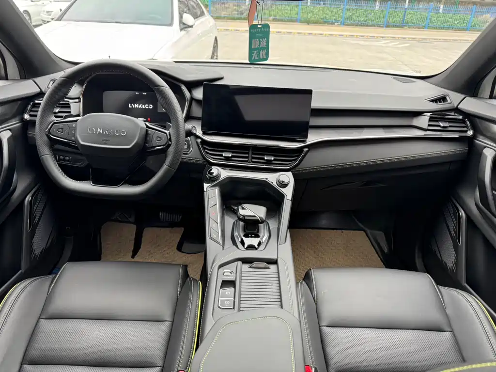 Lynk & Co 06 2023 Remix 1.5T Pro купить на сайте DeffCars
