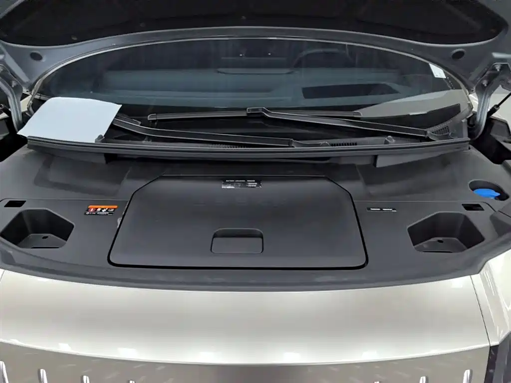 Jikrypton 009 2024 seven-seat aisle version four-wheel drive 108kWh купить на сайте DeffCars