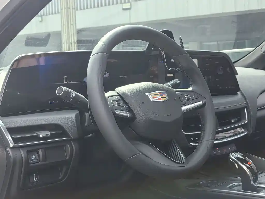 Cadillac CT5 2024 28T Luxury Pro купить на сайте DeffCars