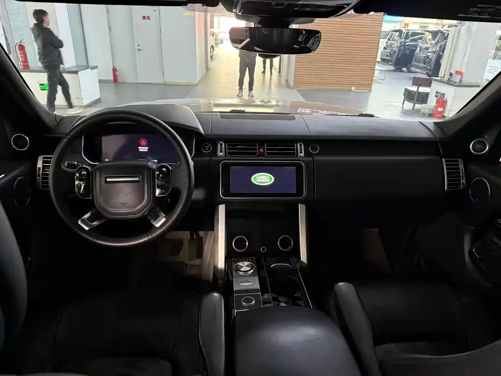 Range Rover 2018 3.0 SC V6 Vogue Edition купить на сайте DeffCars