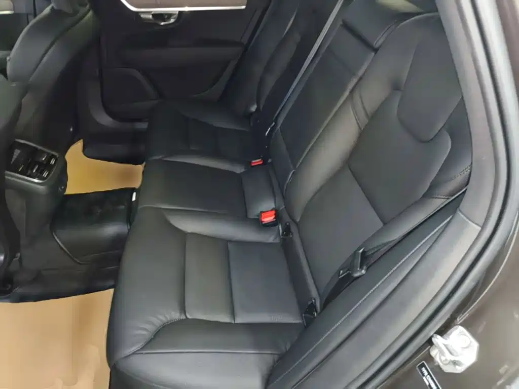 Volvo V90 2021 Cross Country B5 AWD Zhiyuan Edition купить на сайте DeffCars