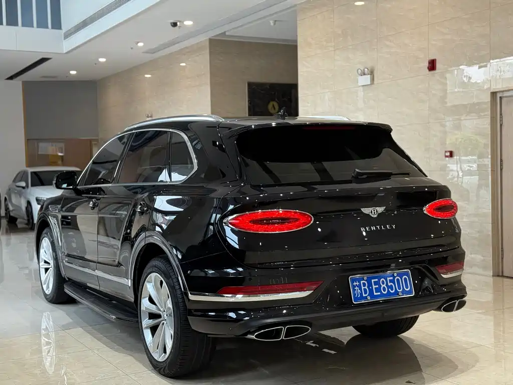 Bentayga 2021 4.0T V8 купить на сайте DeffCars