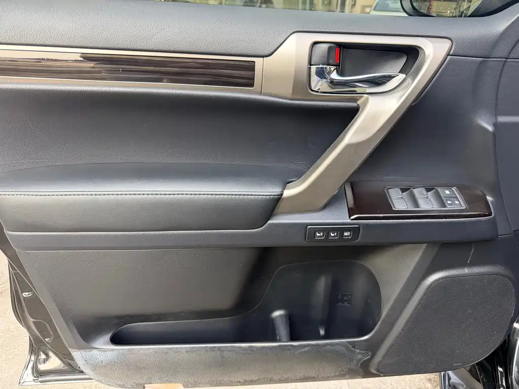 Lexus GX 2015 400 Deluxe Edition купить на сайте DeffCars