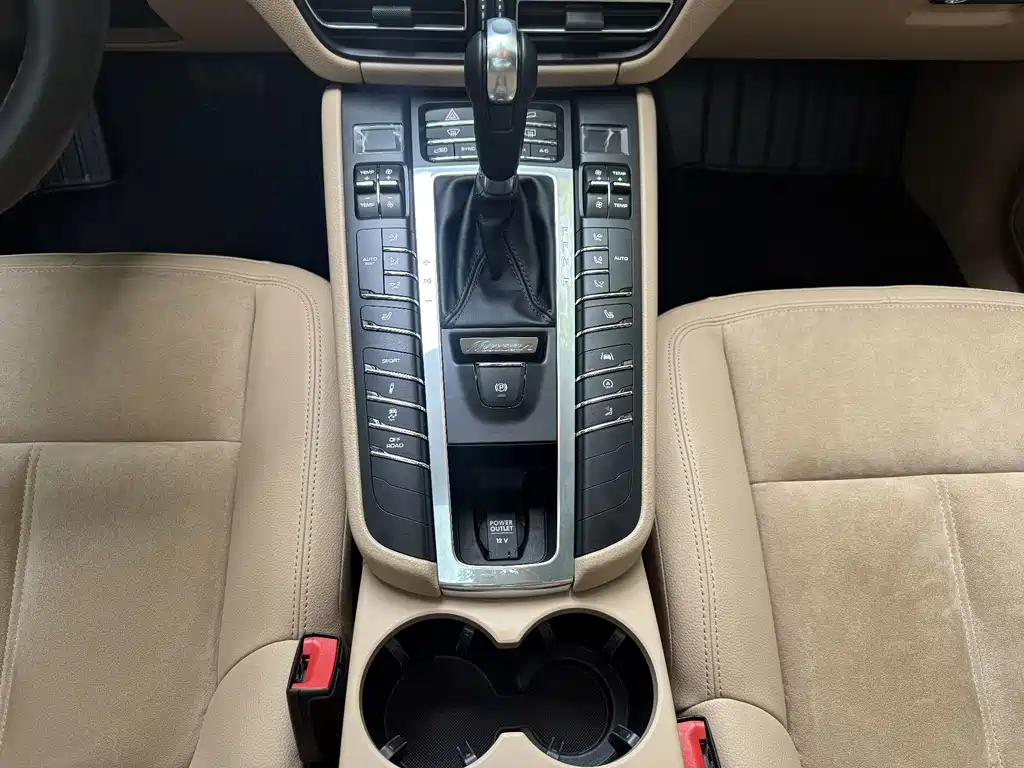 Macan 2018 Macan 2.0T купить на сайте DeffCars