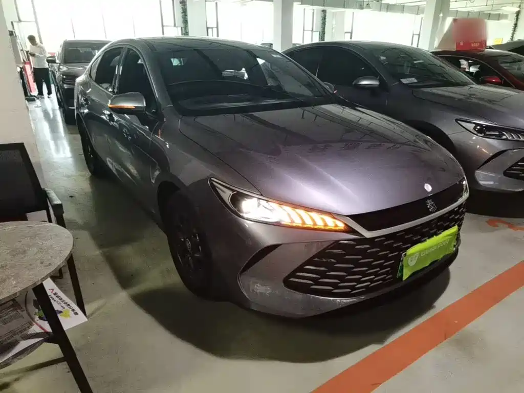Qin PLUS 2025 DM-i smart driving version 55KM leading model купить на сайте DeffCars